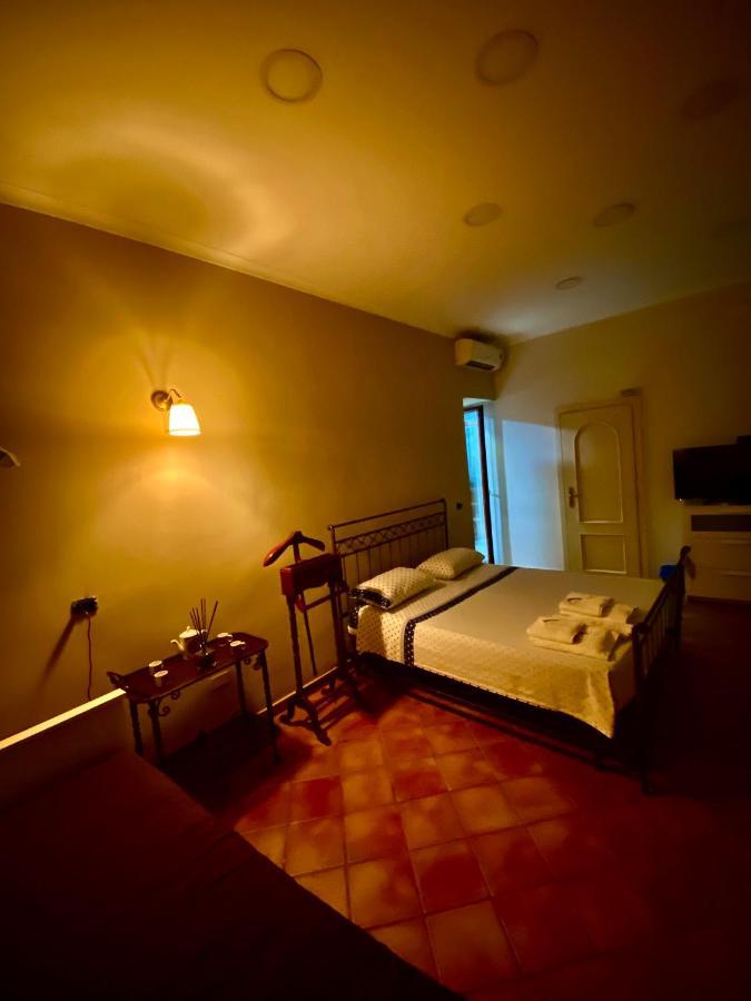Casa Di Nonna Mia Bed & Breakfast Napoli Bagian luar foto